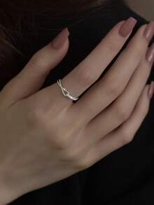 1 chiếc nhẫn thiết kế tối giản đan chéo, có thể điều chỉnh kích thước, đính đá quý, phù hợp cho nữ giới đeo hàng ngày, dự lễ hội và tiệc tùng. - Bạc - Xem 3