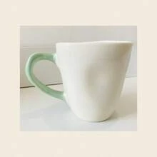 Taza de cerámica con tulipanes y asa verde - Verde Lima - Ver 2