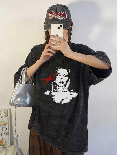 2026夏季新款女式休闲宽松圆领复古做旧人像印花T恤，美式街头风时尚百搭水洗短袖T恤 黑色