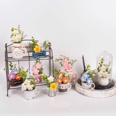 1 pieza Decoración floral en maceta miniatura hecha a mano, flor de ganchillo, planta en miniatura, lavanda, girasol, margarita, maceta de cerámica resistente a altas temperaturas, adecuada como centro de mesa para primavera/verano, escritorio de oficina, decoración del hogar, boda, jardín, regalo encantador para cumpleaños/aniversario