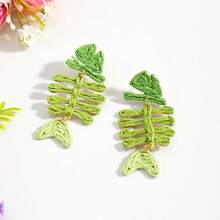 波西米亚风拉菲草鱼骨吊坠耳环，绿色手工编织鱼骨架耳环，女士夏季海滩饰品 - 彩色 - 查看 10