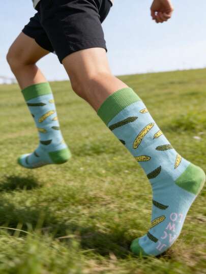 1 Pair Men's Cucumber Print Casual Versatile Mid-Calf Socks, Suitable For Spring/Summer Indoor And Outdoor Wear
