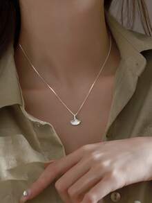 新款简约时尚925纯银银杏叶吊坠项链，优雅清新风格，女士之选 - 銀色 - 查看 1