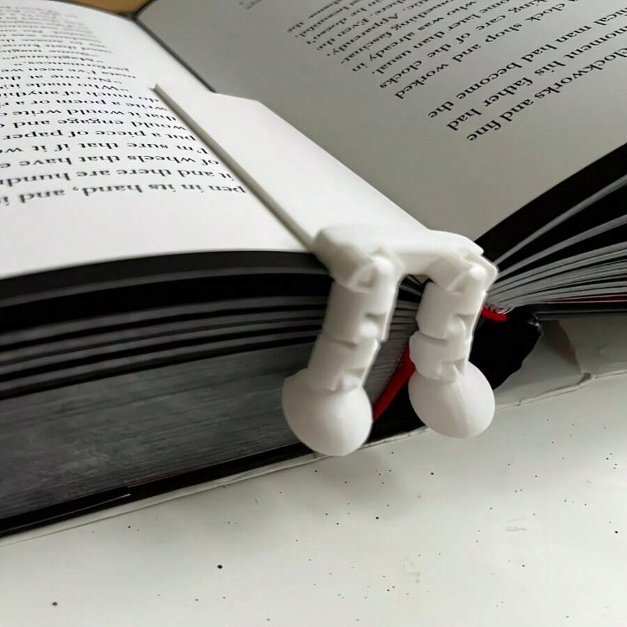 3D Movable Leg Bookmark, Enhancing Reading Experience. Suitable For Use With Books, Notebooks, Planners, Especially As Graduation Gifts Or Presents For Friends. - Movable Leg Bookmark - View 1