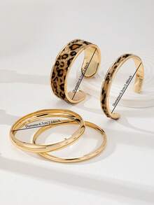 2 piezas de brazaletes de cuero de imitación con estampado de leopardo y 2 piezas de brazaletes de metal minimalistas, conjunto de brazaletes apilables para mujeres - Conjunto de pulseras de metal con estampado de leopardo - Ver 3