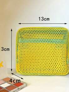 马卡龙网眼化妆包 | 分格收纳，一目了然，告别翻箱倒柜的烦恼，让美妆收纳变得轻松惬意。网眼透明设计：网眼材质让物品一目了然，无需翻找即可快速找到所需物品。 - 查看 6