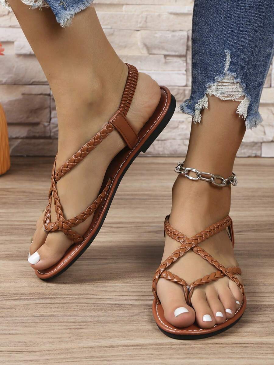 1 Pair Plus Size Women's Flat Sandals, Elegant New Design Black Woven Strap Flat Sandals, Fashionable Criss-Cross Straps, Comfortable Fit, Stylish And Versatile Shoes Suitable For Daily Wear - Brown - View 1
