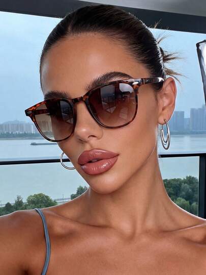 1 Pair Square Leopard Print Brown Lightweight Fashion Glasses, Suitable For All Face Shapes, Essential For Outdoor, Beach, Vacation, Rave Parties, Music Festivals, Street Photography