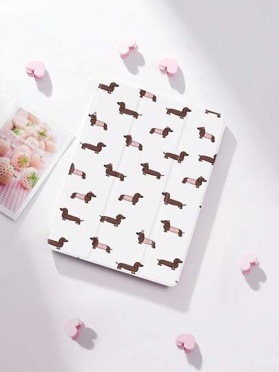 1个可爱腊肠犬图案平板电脑保护套，兼容iPad (A16) 11英寸第11代（2025款）/第10代、10.2英寸、iPad Pro（2021/2020款）、Galaxy Tab A8 10.5英寸（2022款）、Matepad 10.4/Tab，防摔，带笔槽，支持睡眠/唤醒功能，适合送给孩子/家人，年末礼物，浪漫之选。