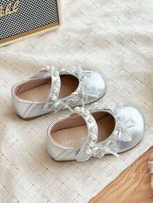 1 Đôi giày công chúa ren ngọc trai dễ thương cho trẻ sơ sinh/trẻ nhỏ, giày mềm chống trơn trượt cho bé tập đi. - Bạc - Xem 4