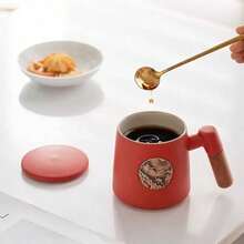 1pc Creative Wooden Handle Ceramic Coffee Mug With Copper Emblem And Lid, University Souvenir Cup, Graduation Gift For Elders - Multicolor - View 6