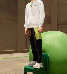 Skechers Áo nỉ chui đầu dệt kim ấm áp unisex kiểu dáng thường ngày - trắng - Xem 1