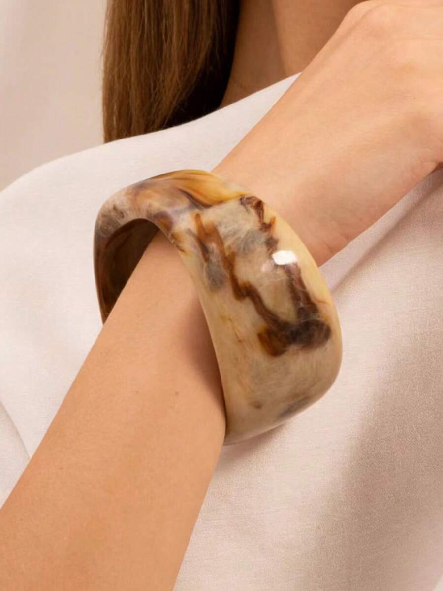 1pc Asymmetrical Wide Bracelet, Jewelry Gift For Teenagers, Mother's Day Present - Style 1 - View 1