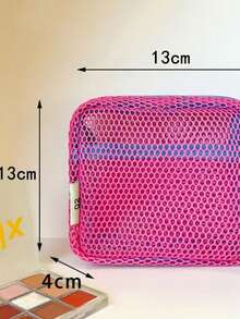 马卡龙网眼化妆包 | 分格收纳，一目了然，告别翻箱倒柜的烦恼，让美妆收纳变得轻松惬意。网眼透明设计：网眼材质让物品一目了然，无需翻找即可快速找到所需物品。 - 查看 8