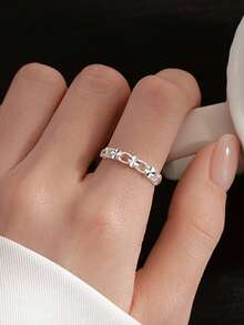 1 pieza Anillo ajustable con flor hueca de estilo minimalista creativo, adecuado para uso diario, festivales y fiestas de mujeres - Plateado - Ver 2