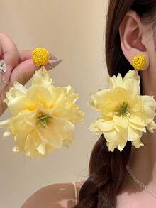 Hoa tai kiểu cổ điển dành cho nữ, phù hợp với phong cách nghỉ mát biển, với thiết kế hoa tai cầu kỳ. - Bông tai hình hoa - Xem 3