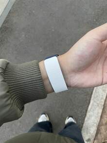 1条荔枝纹硅胶磁性表带，适用于4/5/6英寸手表 - 彩色 - 查看 3