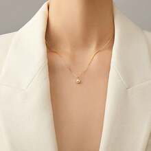 925纯银天然淡水珍珠优雅颈链，低过敏性，时尚百搭，生日、节日、母亲节、情人节礼物 - 金色 - 查看 4