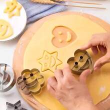 4/6/10件套不锈钢笑脸饼干模具，3D可爱蛋糕模具，不粘烘焙工具 - 銀色 - 查看 7