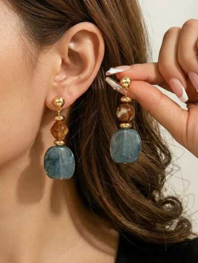 زوج من الأقراط الطويلة المعلقة من الأكريليك ذات الطراز الأوروبي والأمريكي بتصميم غير متماثل مصبوغ بطريقة الربط والصبغ، مناسبة للحفلات والمناسبات والسفر والزفاف والاستخدام اليومي، هدية مجوهرات