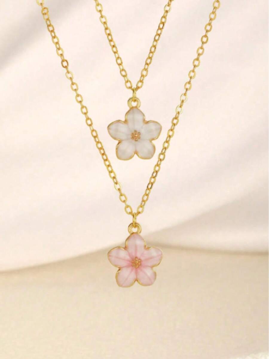 2pcs Sweet Fashion Versatile Five-Leaf Flower Pendant Women Clavicle Chain Necklace Suitable For Party Dating Beach Vacation And Daily Wear - Multicolor - View 1