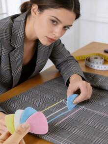 Bộ 10/20 viên phấn tam giác dùng trong may mặc, bút chì phấn tam giác có thể xóa được, phấn đánh dấu vải và bút đánh dấu nếp gấp, dụng cụ chuyên dụng cắt may, phụ kiện bột cắt và vẽ - Lý tưởng cho may vá, thêu thùa, trang điểm, đánh dấu và sáng tạo đầy màu sắc - Bao gồm hộp đựng bằng nhựa bền chắc để dễ dàng sắp xếp. - nhiều màu - Xem 3