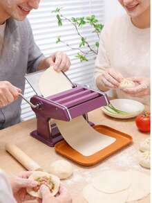 加厚齿轮手动意面机 | 六合一意面机，在家轻松制作劲道新鲜的面条/饺子皮/馄饨皮。升级加厚齿轮：这款手动意面机配备升级加厚齿轮，耐用性提升30%，擀面更轻松，不易打滑。六合一多功能：可制作圆面、宽面、细面、饺子皮、馄饨皮和包子皮，满足您所有自制意面的需求。 - 彩色 - 查看 9