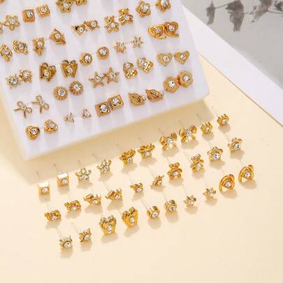 50对简约可爱时尚耳环套装，款式多样，是馈赠亲朋好友的理想礼物，适合日常佩戴和派对场合，附赠泡沫收纳袋。