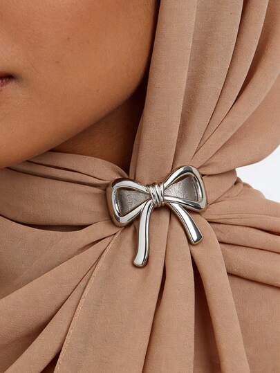 1 Pc Fashionable And Simple Smooth-Surfaced Bowknot Scarf Buckle Ring, Elegant Scarf Fastener, Suitable For Shawls And T-Shirt Hems. A Versatile Fashion Accessory For Women, Also Can Be Used As A Headscarf Pin, Securely Fastens Scarves