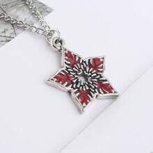 1 pieza Colgante de planta carnívora, mejor regalo de fiesta de cumpleaños, accesorio de collar personalizado adecuado para fans de series de TV, collar negro, decoración de alta calidad, artículo asequible para fiestas de estudiantes - Multicolor - Ver 8