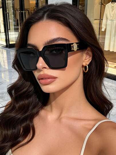 1pc Retro Thick Frame Metal Decor Women's Fashion Fashion Glasses, Personalized Black & Gold Contrast Square Frame Glasses, Summer Essential Bestseller Square Frame Women Fashion Glasses