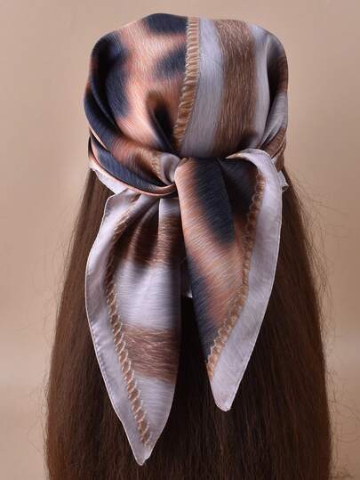 1条豹纹缎面丝巾，春季新款女士配饰，可作发带、头巾、腰带、包包装饰，是点亮您造型的理想之选