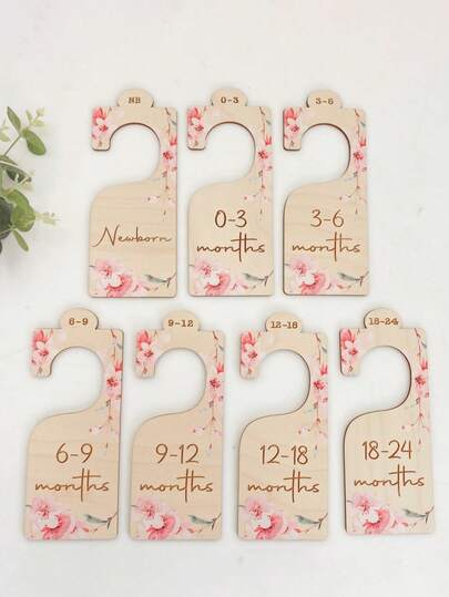 一套粉色樱花木质婴儿衣柜分隔板，彩色双面印花每月里程碑儿童服装分隔板