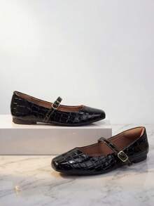 Women's Black Crocodile Patent Square Toe Pumps - Black - View 5