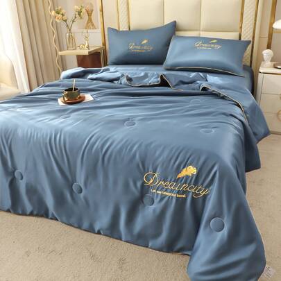 Cooling Silky Summer Quilt, Air Conditioning Quilt, Machine Washable Summer Blanket, Single/Double Bed Size, Lightweight Summer Quilt, Suitable For Camping And Hiking, Without Pillow Case And Inner Core