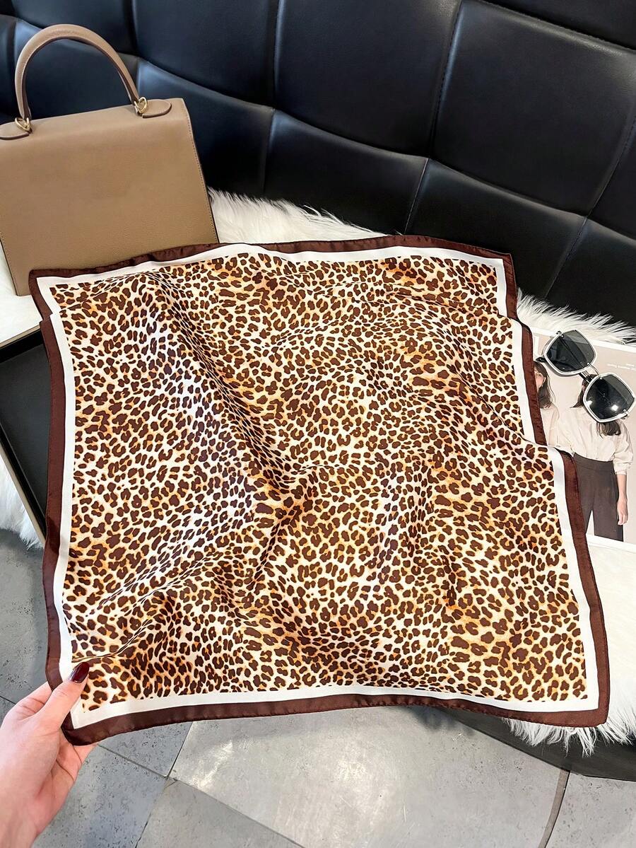 Lenço quadrado de seda sintética com estampa de leopardo vintage elegante, medindo 70 cm (27,6 polegadas), versátil, que pode ser usado como bandana, cinto, acessório de cabelo ou lenço de pescoço estiloso. Ideal para uso diário, praia e férias. - Multicolorido - Ver 1