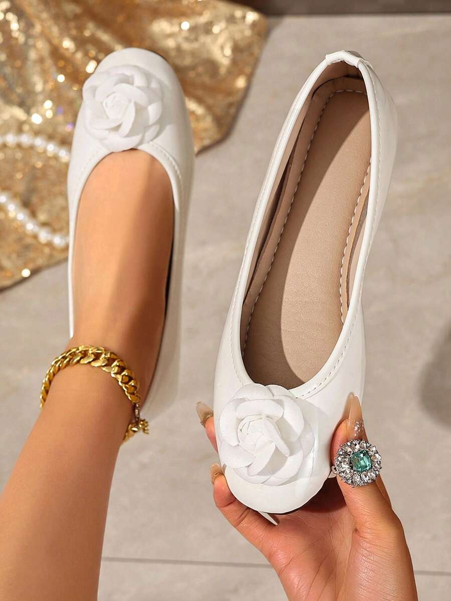 2026 Zapatos cómodos y suaves con decoración de flores de rosa de estilo hada, versátiles y con diseño elegante - Blanco - Ver 1