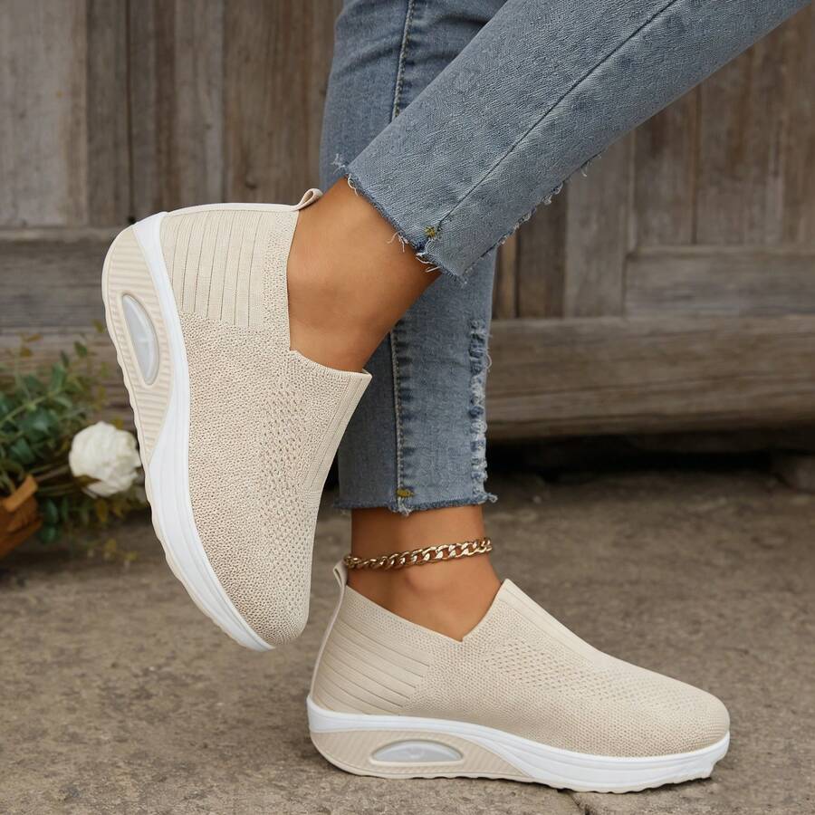 [Premium Women's Shoes, Selling Cheaply Due To Limited Sizes] - B13 - View 1