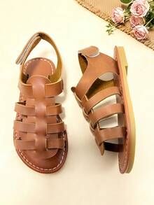 女童夏季新款罗马凉鞋，棕色百搭镂空平底鞋，适合儿童日常外出、教堂聚会等场合，轻便耐磨，全球畅销款 - 棕色 - 查看 4