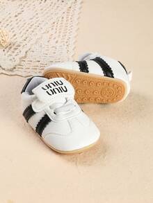 1双0-1岁男婴新生儿幼儿鞋，3-6/8-12个月婴儿软底防滑休闲鞋 - 黑與白 - 查看 3