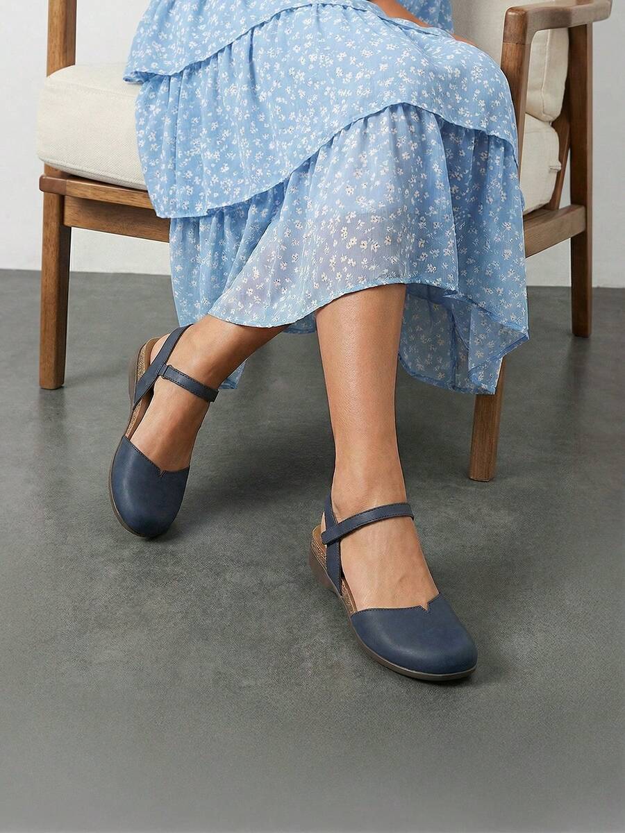Athlefit Women's Buckle Strap Slingback Sandals, Retro Closed Toe Cork Flat Shoes, Casual Outdoor Beach Sandals - Navy - 查看 1