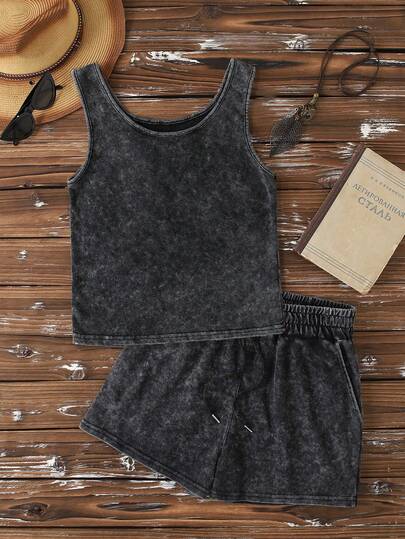 Bộ đồ nữ màu trơn gồm áo và quần, màu đen, quần short casual màu trơn. Áo thun và quần short casual có túi, dây rút, thích hợp cho tiệc tùng, hẹn hò, đi biển. Bộ đồ nữ gồm áo và quần.