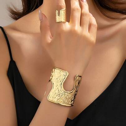 2 Stücke modischer, goldfarbener Schmuckset mit geometrischem strukturiertem Design, verstellbarer Armband und Ring, übertriebenes Metallic-Gefühl, eleganter Stil