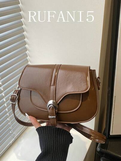 Nuevo bolso de hombro tipo silla de montar de unicolor irregular con hebilla de hardware versátil y clásico, bolso cruzado para mujeres, adecuado para compras, carteras, compras, mujeres jóvenes, estudiantes universitarios, recién llegados y trabajadores de cuello blanco. Son muy adecuados para oficinas, universidades, trabajo, negocios, viajes al trabajo, actividades al aire libre, viajes y salidas