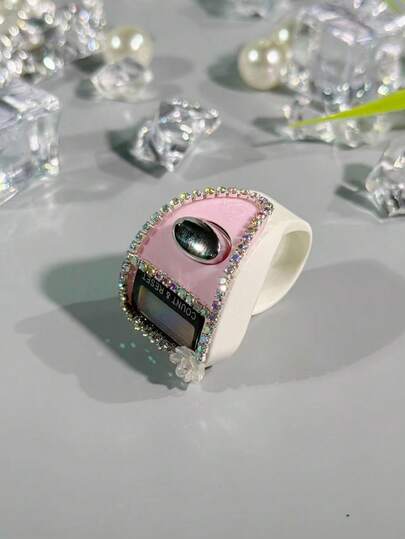 1个定制水钻装饰便携式指环电子计数器，轻巧手持迷你计数器，带手动按钮，用途广泛，可用于祈祷、计数、送礼等。