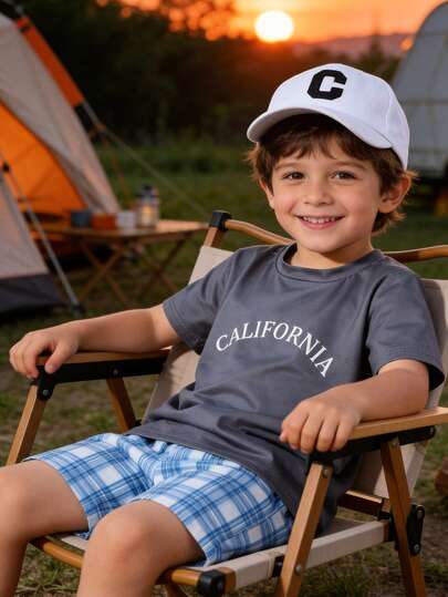 2 st/set för småbarnspojkar, avslappnad t-shirt med Kalifornien-tryck och rutiga shorts, vår/sommar