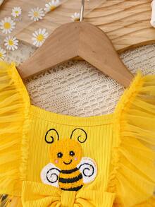 女婴夏季可爱卡通船领3D蜜蜂贴花向日葵蓬松网纱连衣裙 - 黃色 - 查看 3