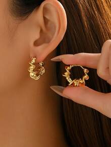 1 Pair Spiral Design Earrings, Fashionable Twisted Geometric Earrings For Women - Gold - View 1