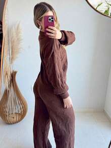 Women's Winter Mousse Knit Set - Wide-Leg Pants And Braided Blouse - 鏽棕色 - 查看 2