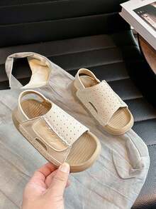 1双可爱透气镂空设计儿童凉鞋，柔软防滑幼儿鞋 - 米色 - 查看 4